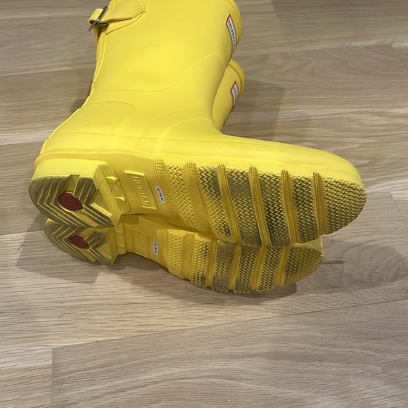 Hunter rain boots. Size 7. - Picture 5 of 5